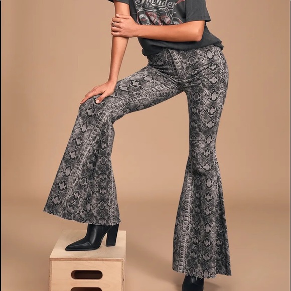 FREE PEOPLE just float on BELL BOTTOMS NWT - Picture 8 of 8